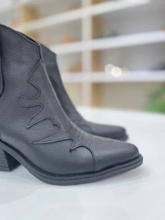 LARA - comprar online