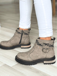 CORA 910 - COMPAÑIA DE ZAPATOS