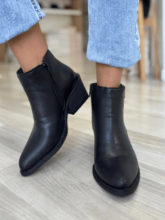 206 - COMPAÑIA DE ZAPATOS