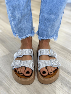 400 - COMPAÑIA DE ZAPATOS