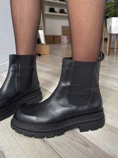 LOLA - COMPAÑIA DE ZAPATOS