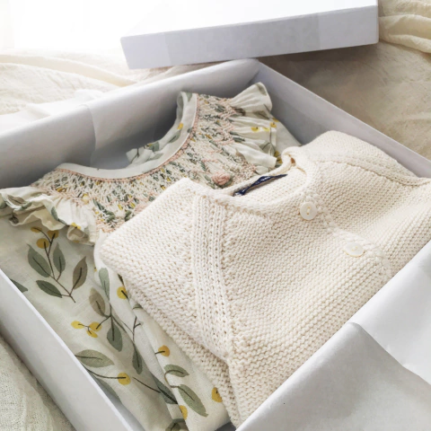 Caja regalo Paris: vestido punto smock de lino y saquito - comprar online