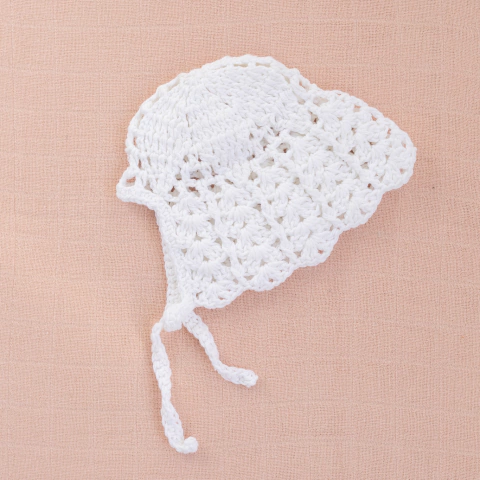 Capota de hilo blanco