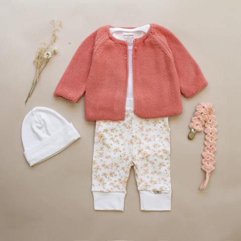 Conjunto Melocoton: body, pantalon, gorro, portachupete y saquito de hilo - buy online