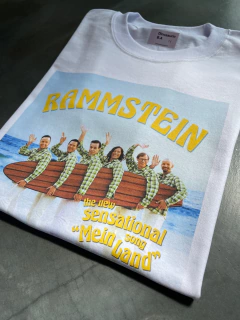 Remera Mein Land - Dinosaurio