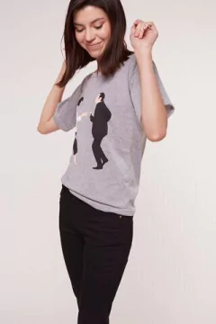 Imagen de (Ungendered) Remera Pulp Fiction
