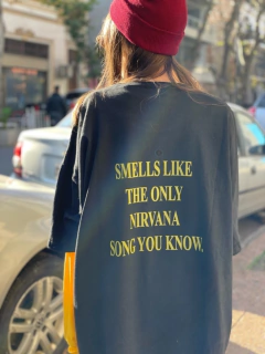 Remera Smells like - comprar online