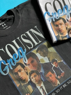 Remera Cousin Greg - Dinosaurio B.A