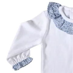 Body Algodão Pima Branco com Gola de babados em tricoline Floral Marinho com detalhes na manga.