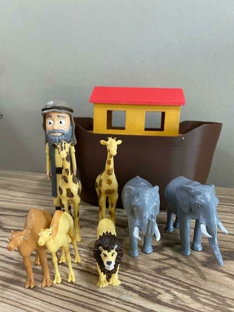ARCA DE NOE CON PERSONAJES