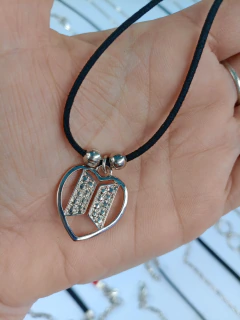 Choker Corazón BTS en internet