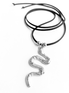 Collar Serpiente en internet