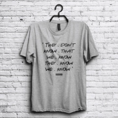 Remera Amigues #VRYDFFCLT - comprar online