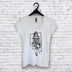 Remera entallada Peggy #VRYDFFCLT