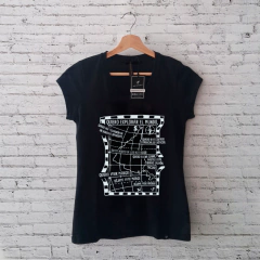 Remera entallada Vacaciones #VRYDFFCLT na internet