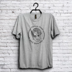 Remera Miranda #VRYDFFCLT - Remeras de Cine y Series Very Difficult