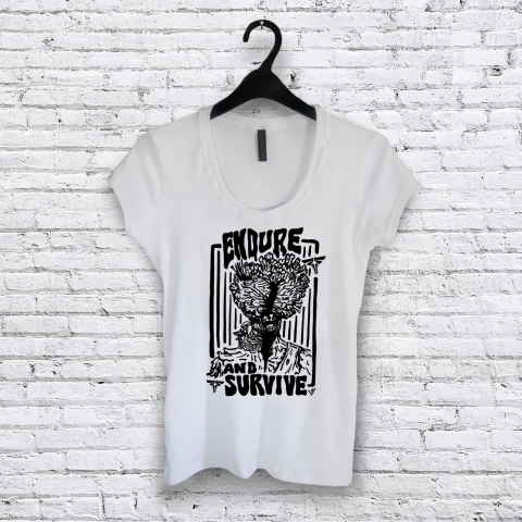 Remera entallada Clicker #VRYDFFCLT