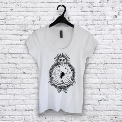 Remera Entallada Argentina #VRYDFFCLT en internet