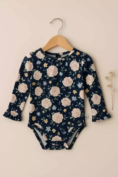 Traje de baño Paulina base azul marino " Flores rosas" - comprar online