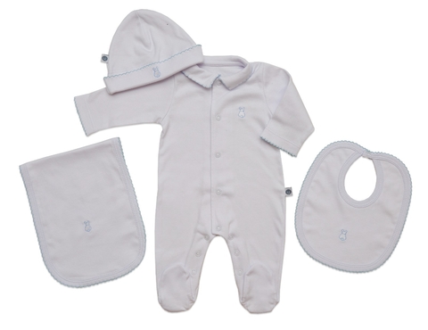 Ajuar de enterito, gorro, babero y babita conejito bordado en celeste