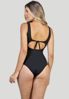 MAIÔ NICE 00749 PRETO COM PROTEÇÃO UV on internet