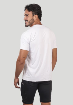 CAMISETA MC MASCULINA LISA COM PROTEÇÃO UV 00358 (cópia) on internet