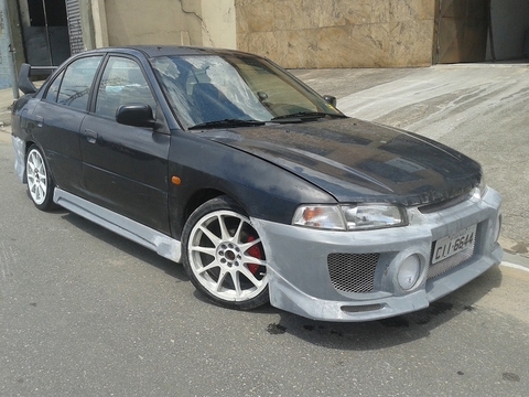 Par Saia Lateral Mitsubishi Lancer