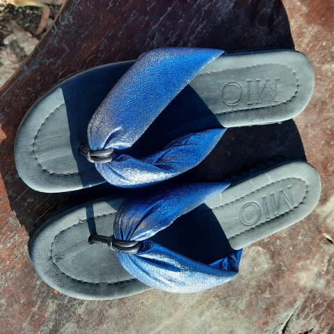 Ojota Tamarindo cuero azul - comprar online