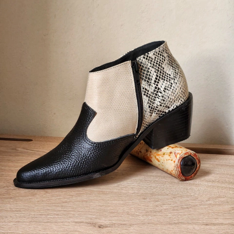 Botineta texana Julia negro - comprar online