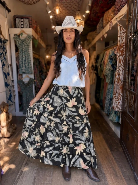 Falda Tarifa Seda tonos negros