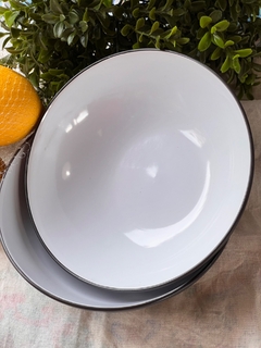 Bowl Oliver. en internet