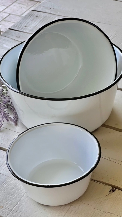 Ensaladera con borde Negro chica