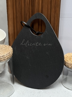Tabla de laja Negra Delicatessen - comprar online