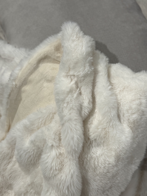 Manta de felpa blanco símil conejo - comprar online