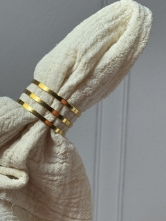 Set x 6 servilleteros metal líneas dorado - Cielo y Tierra