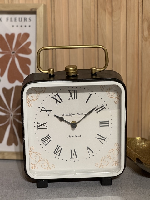 Reloj cuadrado - comprar online