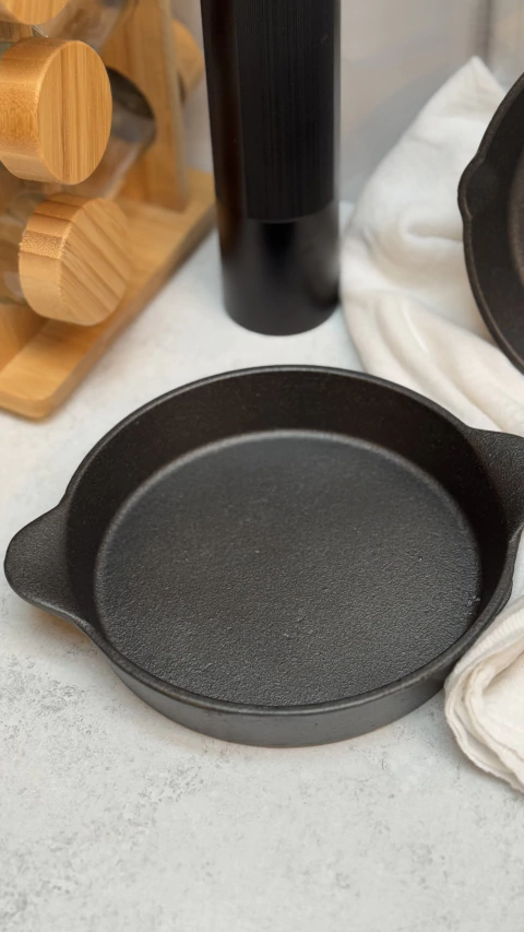 Provoletera negra con asas - comprar online