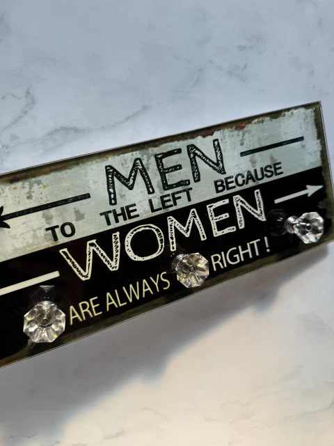 Perchero Men To The Left - comprar online