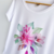 Remera Eugenia /Flor acuarelada - comprar online