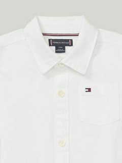 Camisa Stretch Oxford Tommy Hilfiger Branca - TH7142 - Tamanho 24 meses na internet