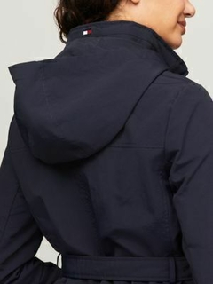 Jaqueta Corta Vento Feminina Azul Marinho Tommy Hilfiger - TH8298 - Tamanho P na internet