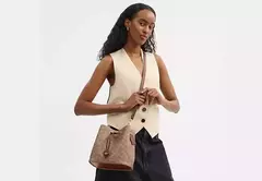 Imagem do New Bolsa Coach Rowan bucket bag in signature canvas - Brown