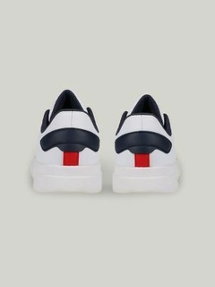 Tênis Sneaker Tommy Hilfiger Branco - Tamanho 3 Usa - 32/33 Brasil - Mimos de Orlando