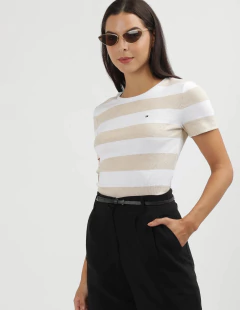 Camiseta Feminina Tommy Hilfiger - TH4975- Bege/Branca - Tamanho GG - Mimos de Orlando