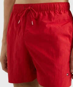 Bermuda Swim Tommy Hilfiger Masculina Vermelha - TH7800 - Tamanho M - comprar online