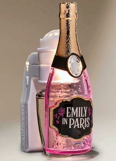 Difusor de tomada (Plugues Wallflowers ) da Bath & Body Works - Espumante Emily in Paris - Voltagem 110V - comprar online