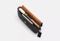 Bolsa Coach Hailey Flap Bag In Signature Canvas - Sand/Taupe - Mimos de Orlando