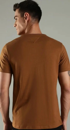 Imagem do Camiseta Masculina Tommy Hilfiger Marrom Bordada - TH809 - Tamanho G