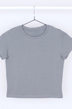 REMERA BASIC - gloom