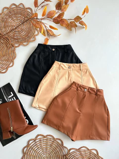 Shorts Couro Eco Importado - comprar online